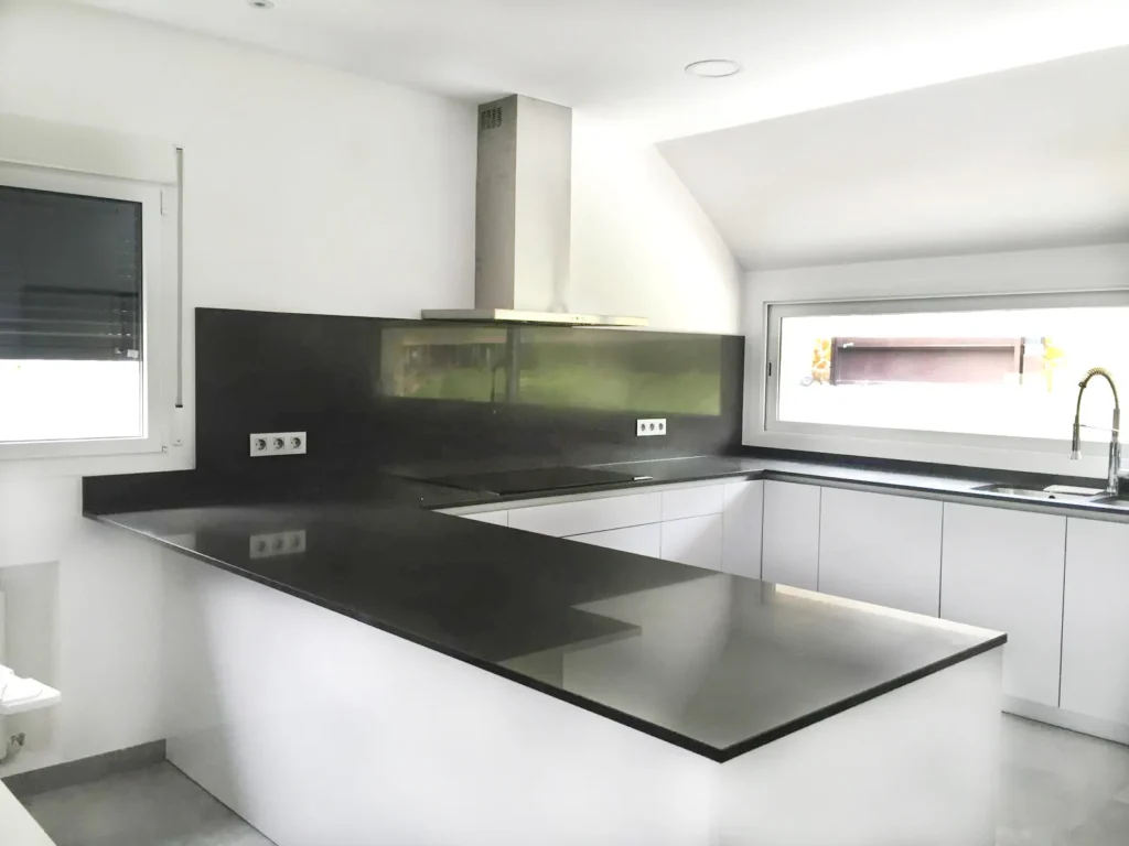 Cómo elegir la distribución perfecta tu cocina a medida